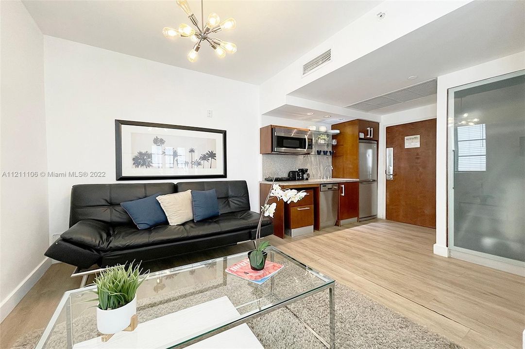 Recently Sold: $335,000 (1 beds, 1 baths, 303 Square Feet)