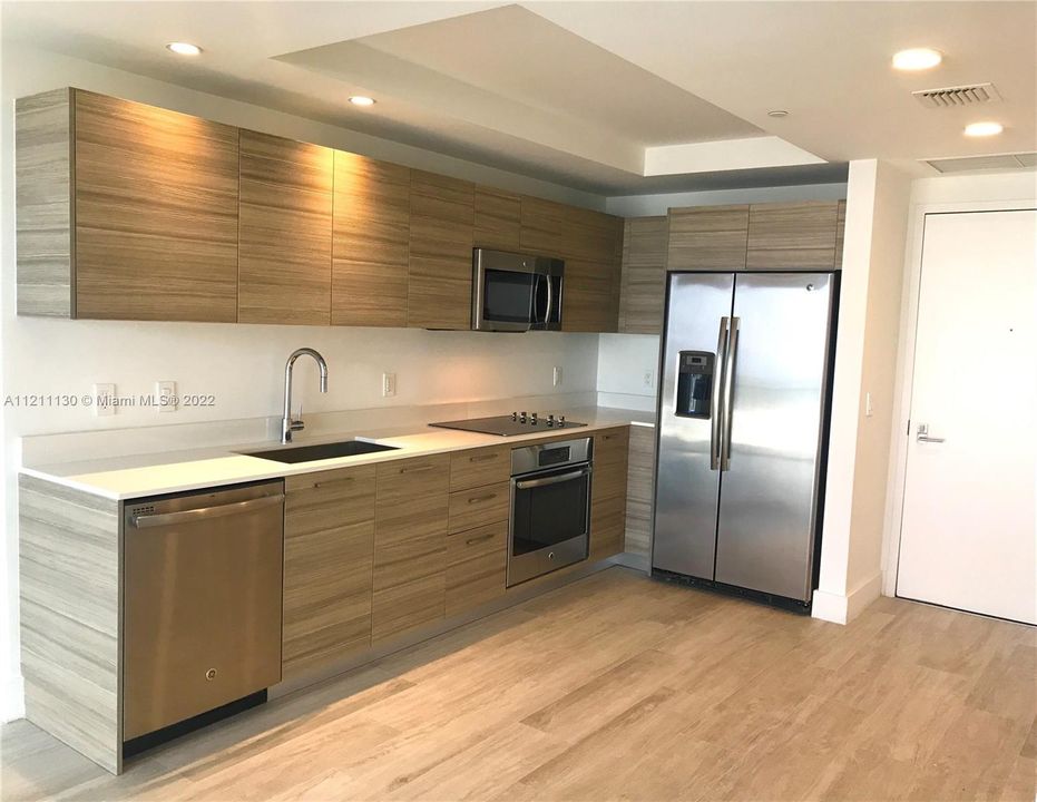 Recently Sold: $445,000 (1 beds, 1 baths, 593 Square Feet)