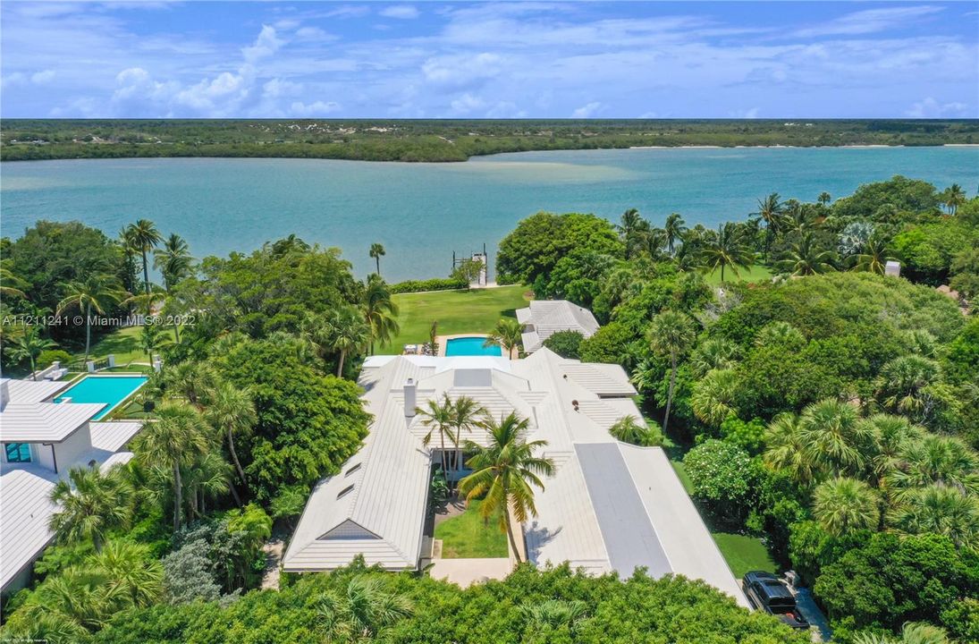 Recently Sold: $22,900,000 (4 beds, 4 baths, 7652 Square Feet)