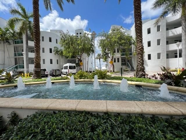 Recently Rented: $3,350 (2 beds, 2 baths, 1251 Square Feet)