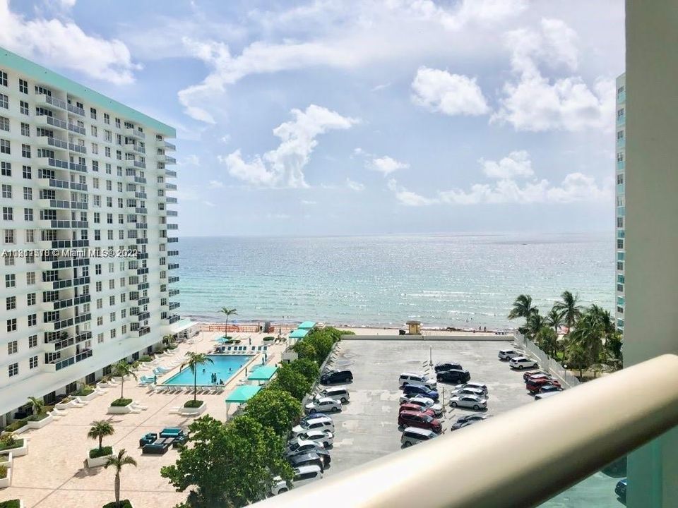 Recently Sold: $750,000 (2 beds, 2 baths, 1173 Square Feet)