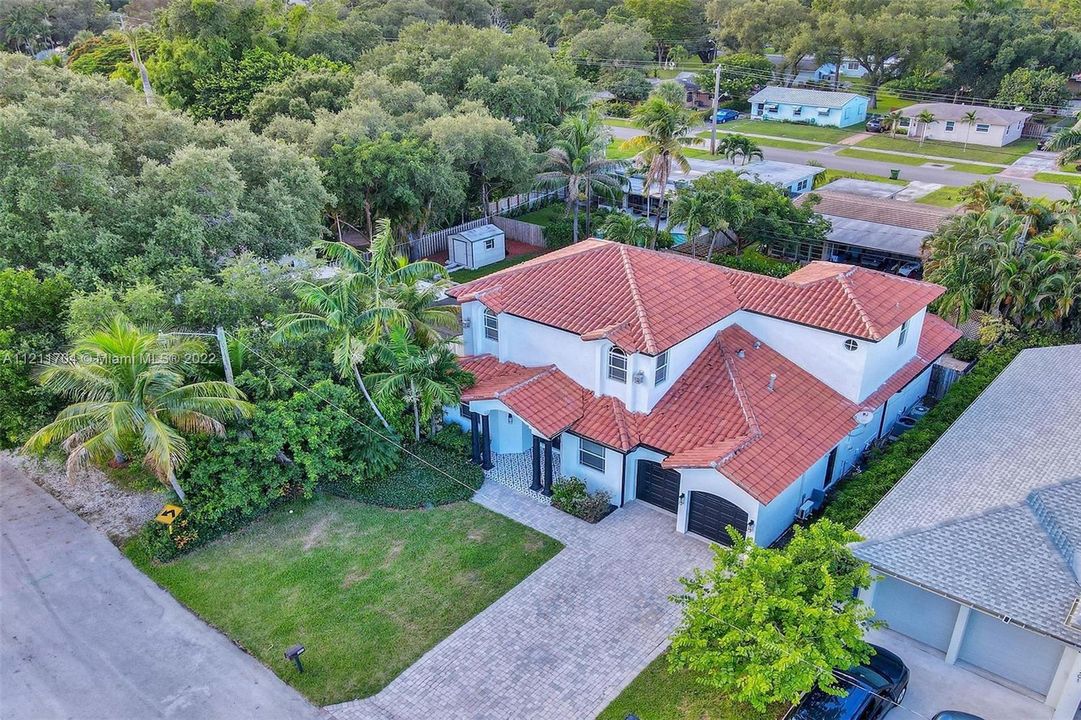 Недавно арендовано: $12,500 (6 спален, 4 ванн, 3669 Квадратных фут)