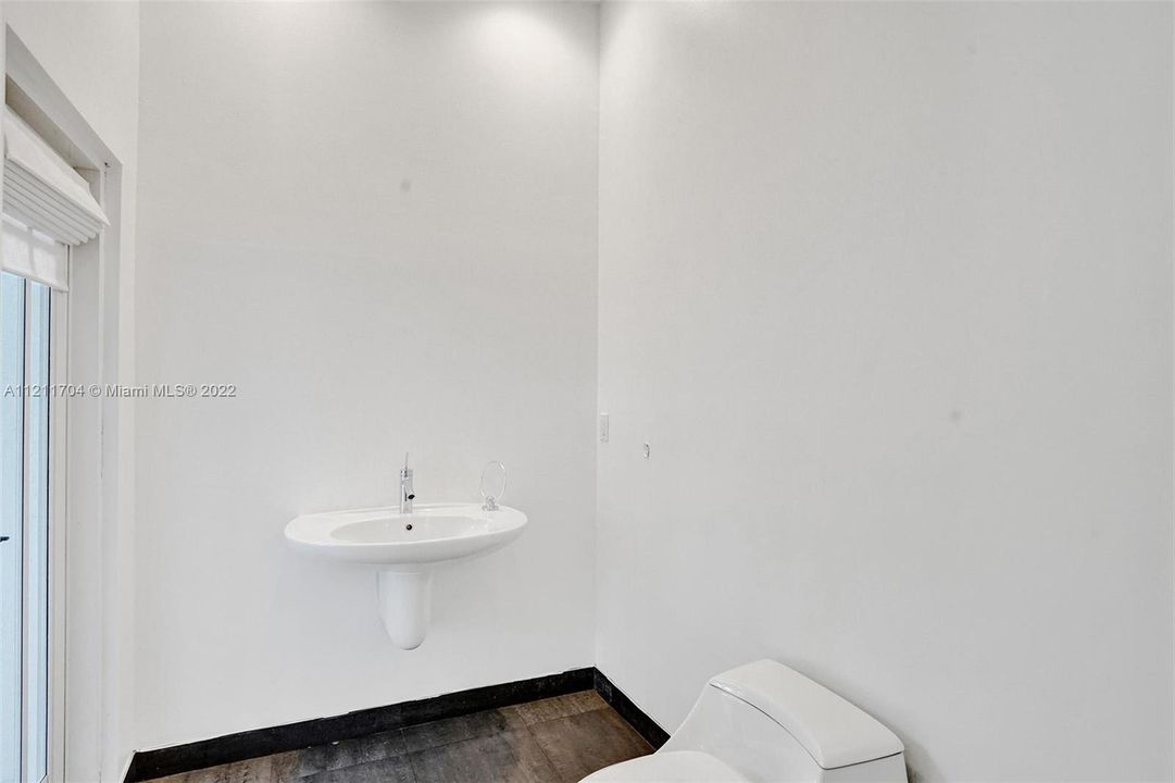 Недавно арендовано: $12,500 (6 спален, 4 ванн, 3669 Квадратных фут)