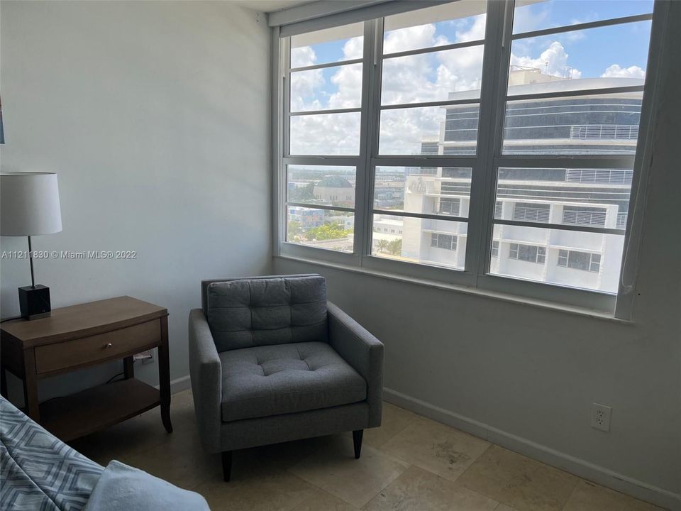 Recently Sold: $590,000 (1 beds, 1 baths, 675 Square Feet)