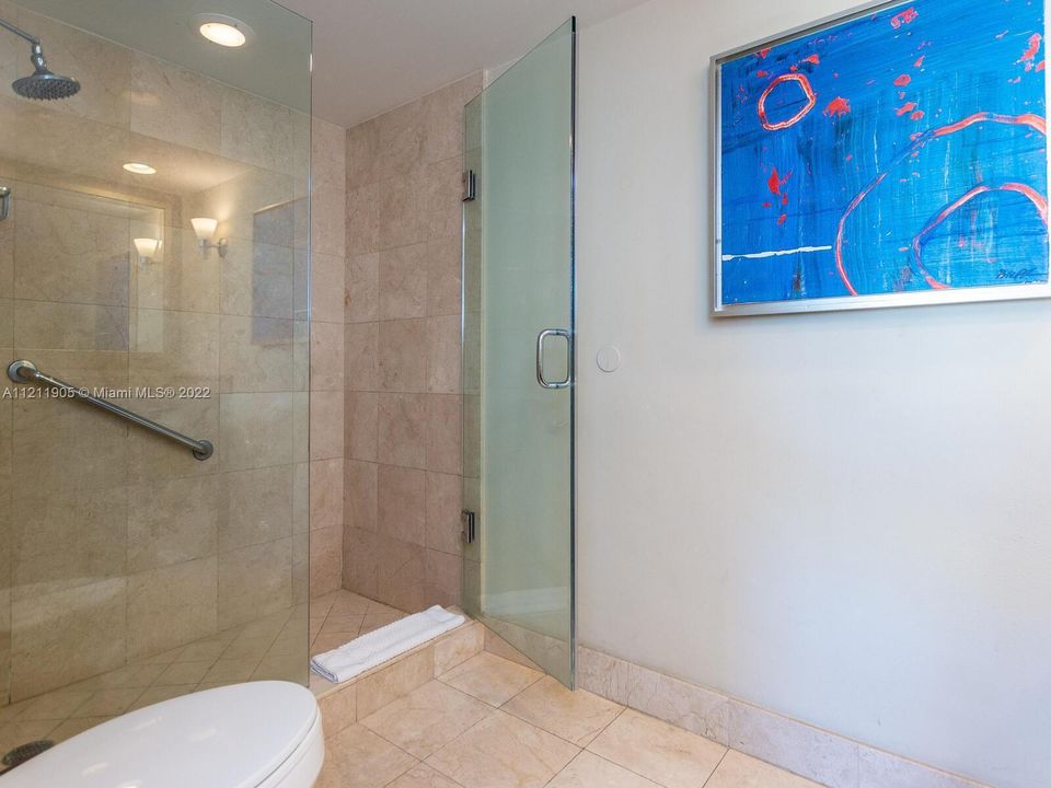 最近售出: $195,000 (1 贝兹, 1 浴室, 554 平方英尺)
