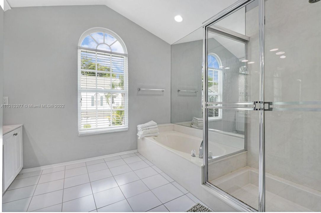 最近售出: $599,000 (3 贝兹, 2 浴室, 1710 平方英尺)