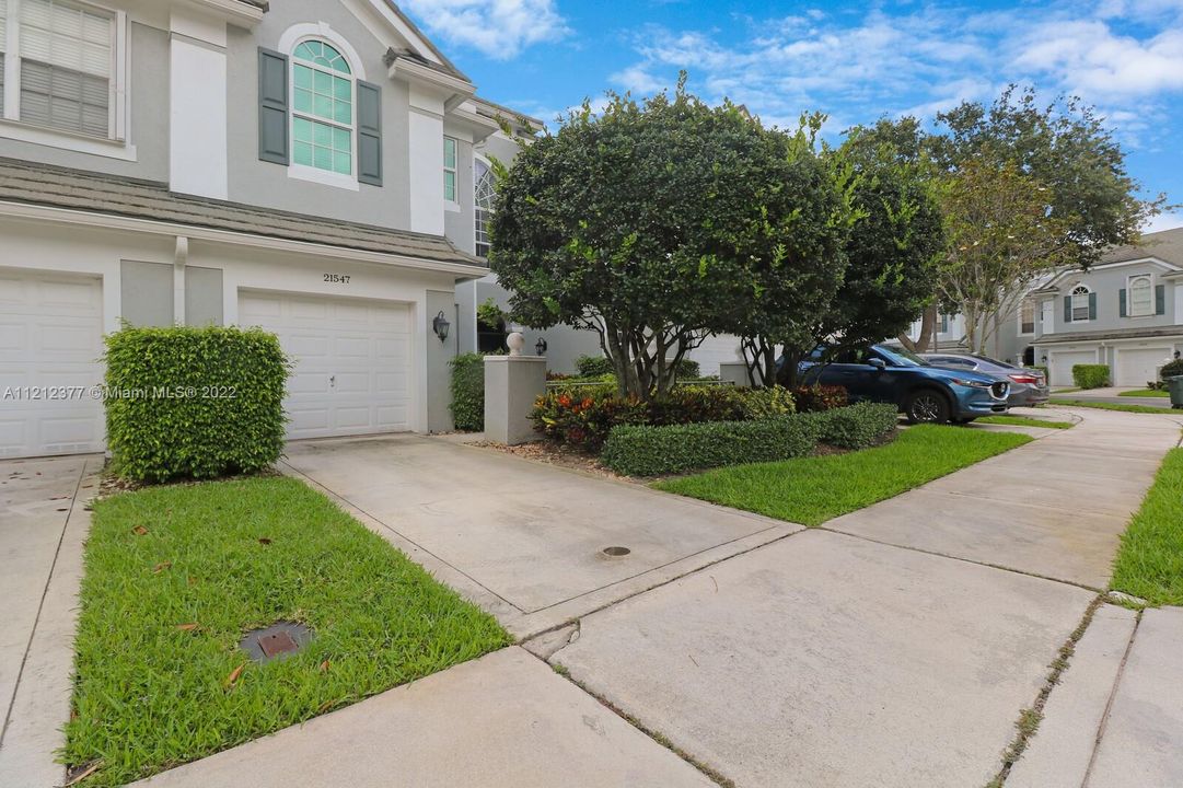 Recently Sold: $599,000 (3 beds, 2 baths, 1710 Square Feet)
