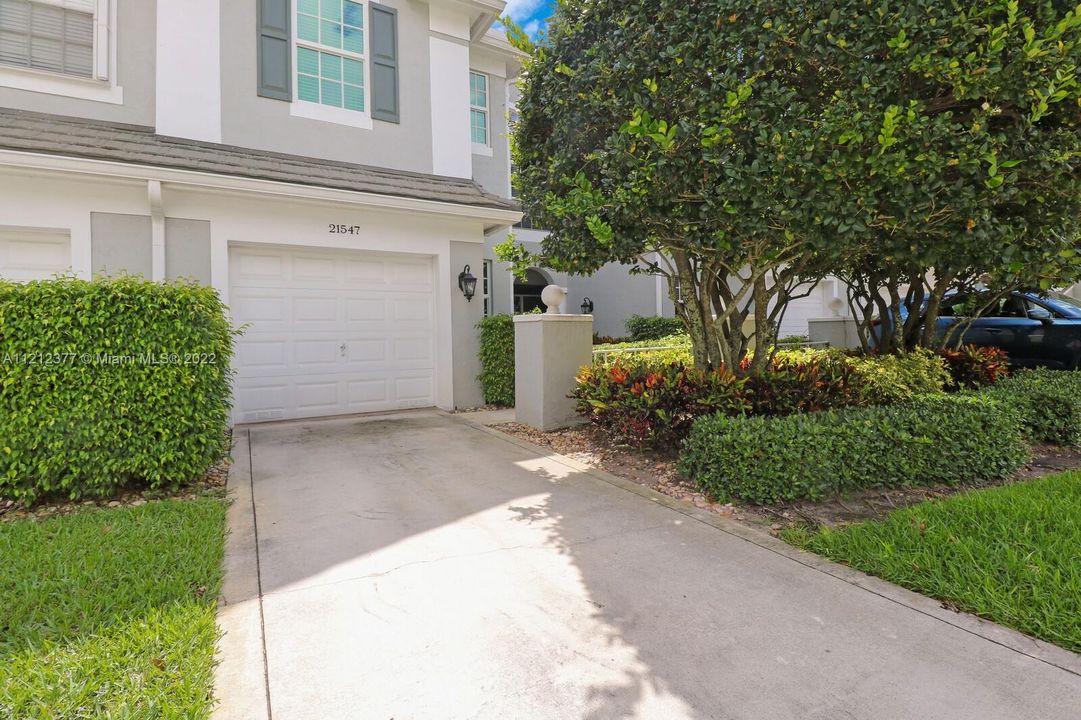 Recently Sold: $599,000 (3 beds, 2 baths, 1710 Square Feet)