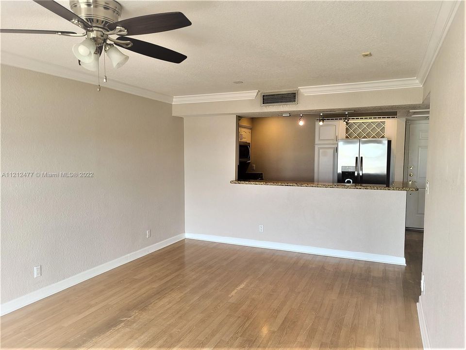 Recently Sold: $260,000 (1 beds, 1 baths, 660 Square Feet)