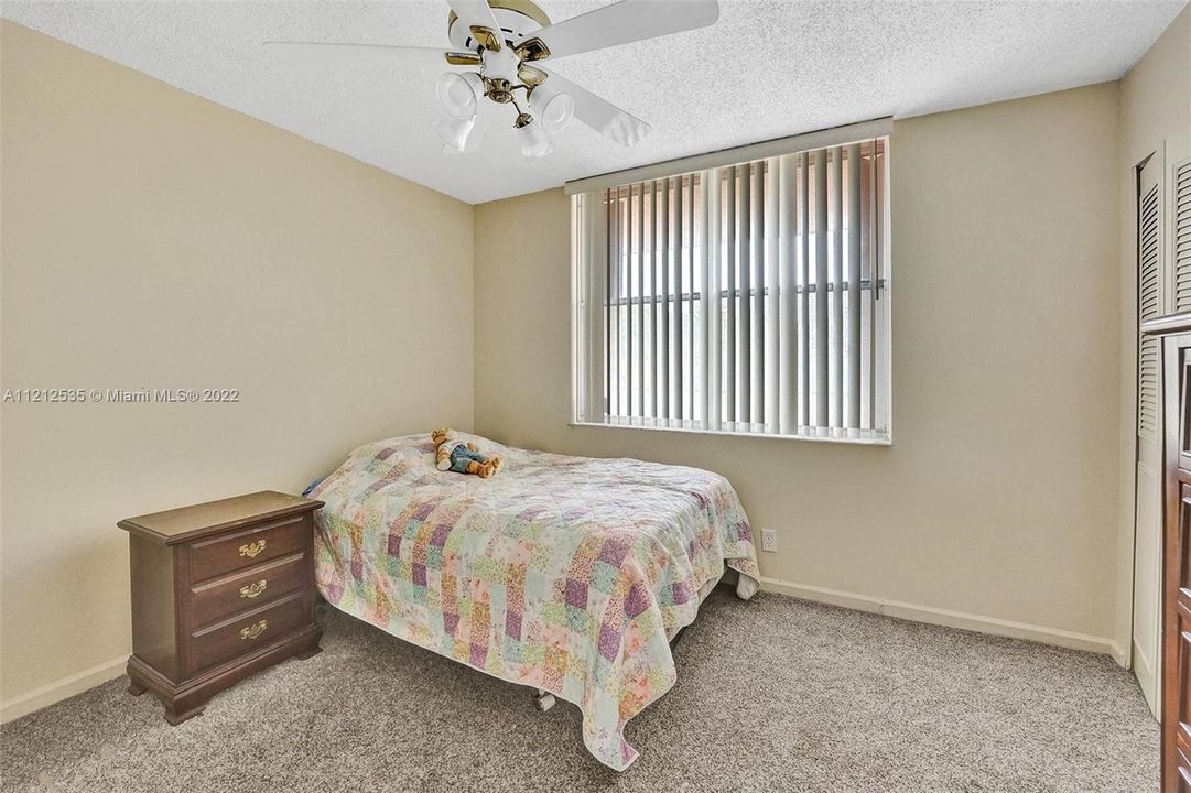 Недавно продано: $189,000 (2 спален, 2 ванн, 1100 Квадратных фут)