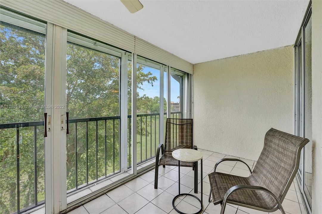 Недавно продано: $189,000 (2 спален, 2 ванн, 1100 Квадратных фут)