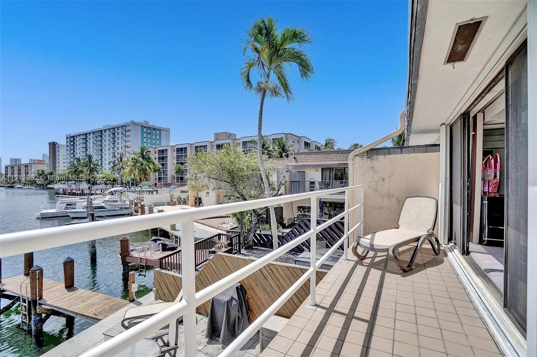 Recently Sold: $799,000 (3 beds, 2 baths, 1710 Square Feet)