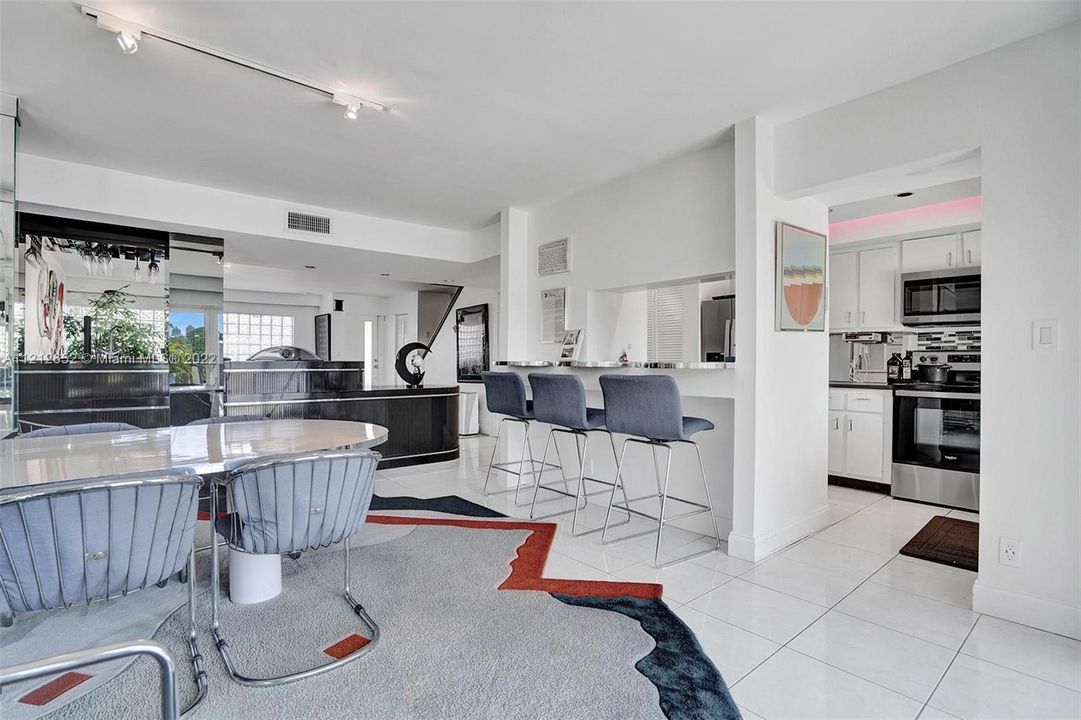 Recently Sold: $799,000 (3 beds, 2 baths, 1710 Square Feet)