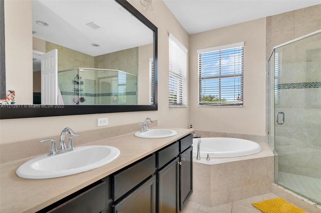 Недавно арендовано: $4,990 (4 спален, 2 ванн, 2084 Квадратных фут)