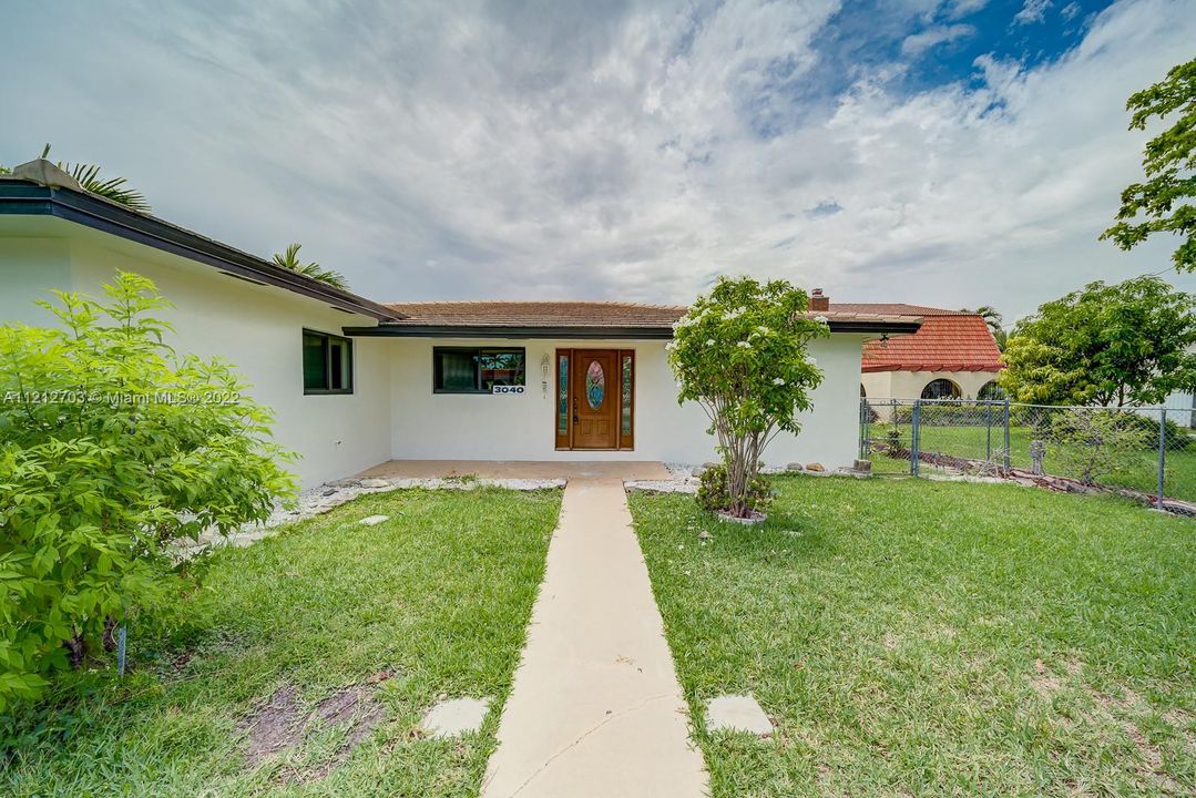 Recently Sold: $700,000 (4 beds, 2 baths, 2100 Square Feet)