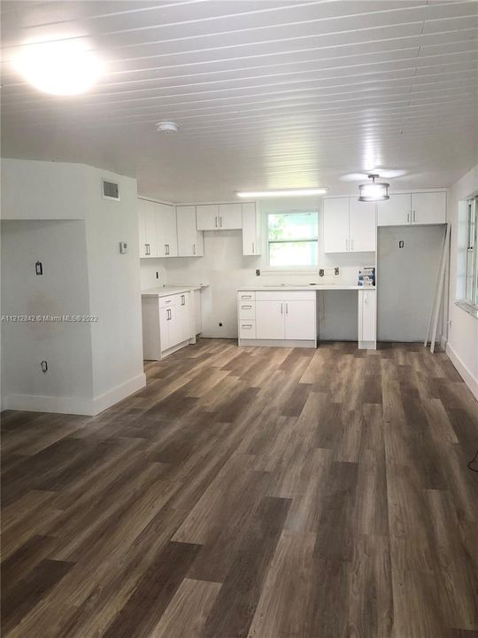 Recientemente alquilado: $3,250 (2 camas, 1 baños, 990 Pies cuadrados)