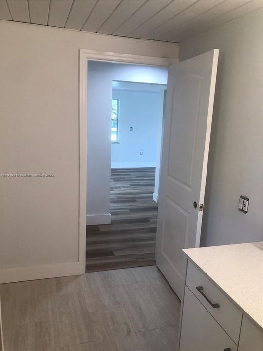 Recientemente alquilado: $3,250 (2 camas, 1 baños, 990 Pies cuadrados)