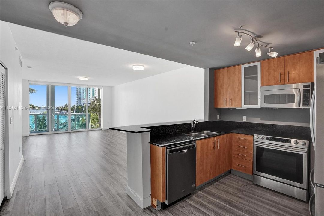 Recently Sold: $795,000 (3 beds, 2 baths, 1336 Square Feet)