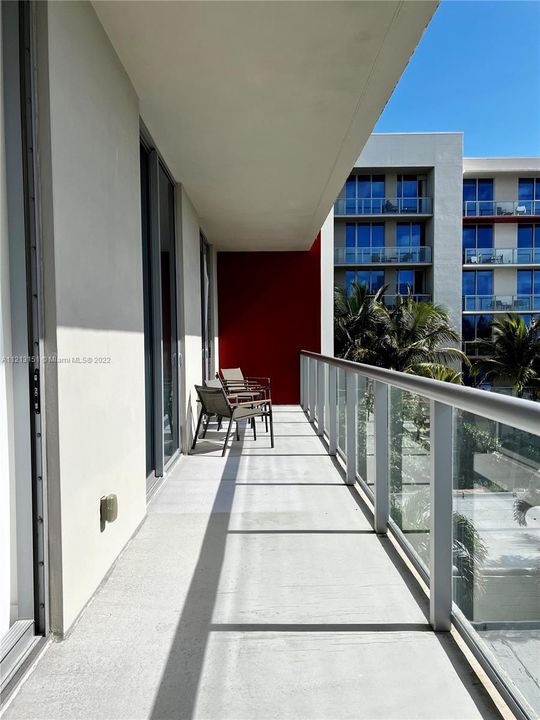 Recently Sold: $580,000 (2 beds, 2 baths, 954 Square Feet)