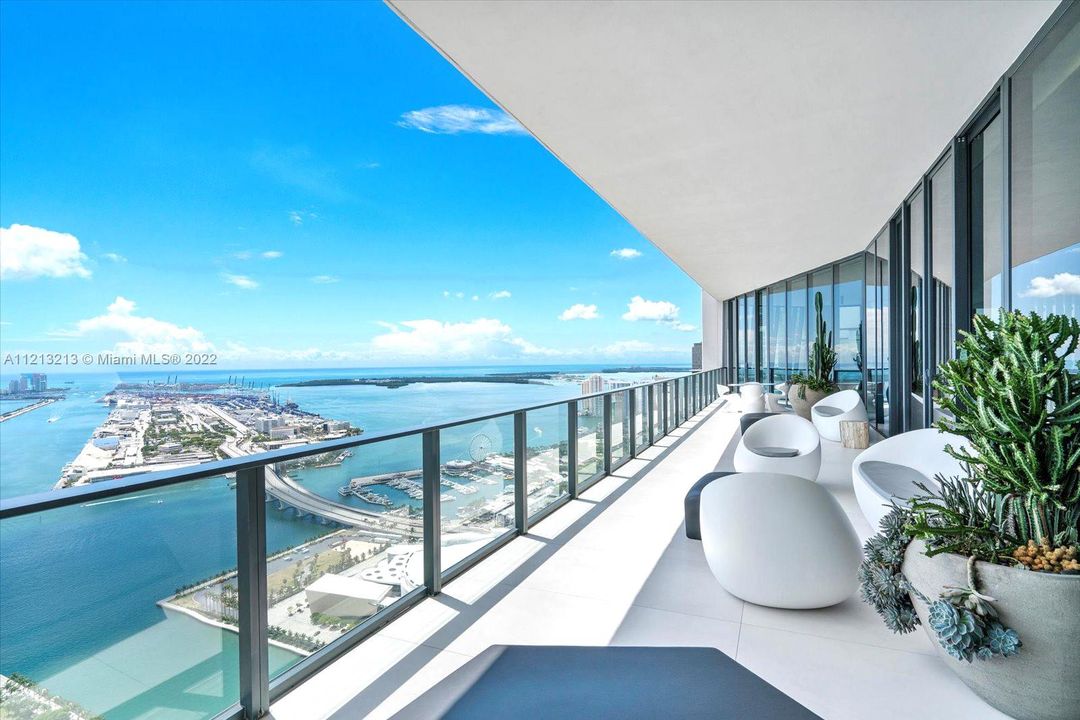 Recently Sold: $22,000,000 (5 beds, 6 baths, 9200 Square Feet)