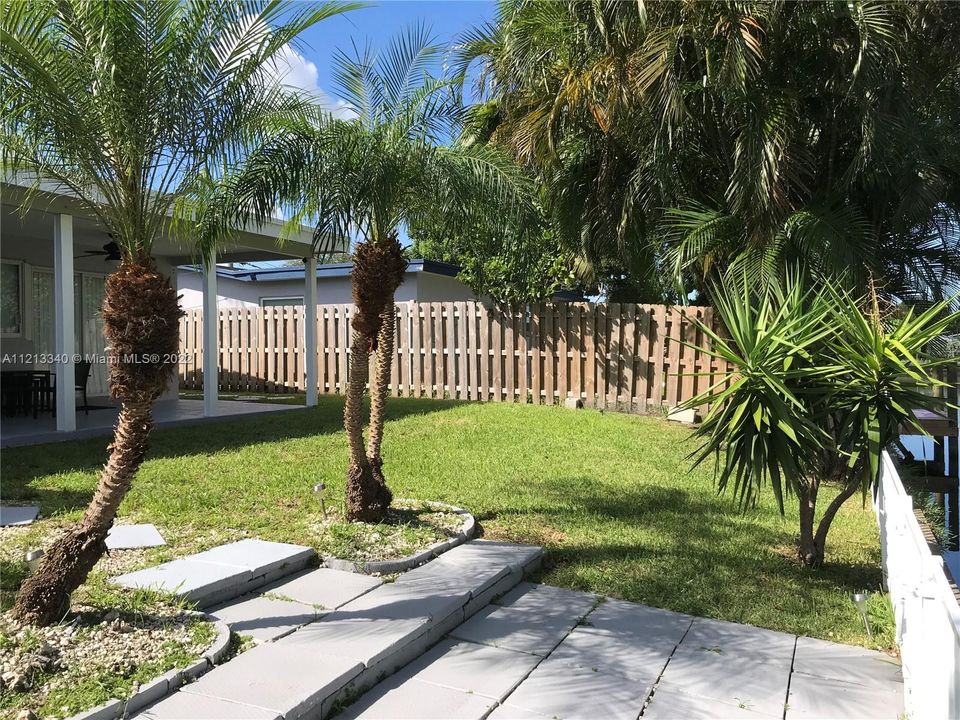 Recently Sold: $548,000 (2 beds, 2 baths, 1160 Square Feet)
