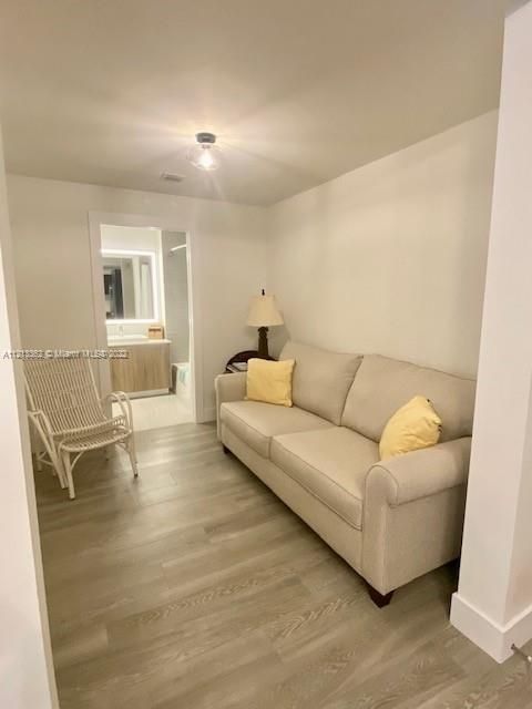 Recently Sold: $545,000 (1 beds, 2 baths, 850 Square Feet)