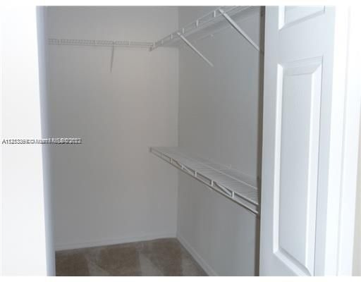 Recently Rented: $2,200 (1 beds, 1 baths, 878 Square Feet)