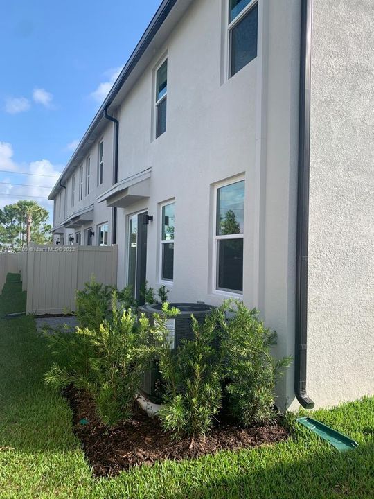 Recently Rented: $3,050 (3 beds, 2 baths, 0 Square Feet)