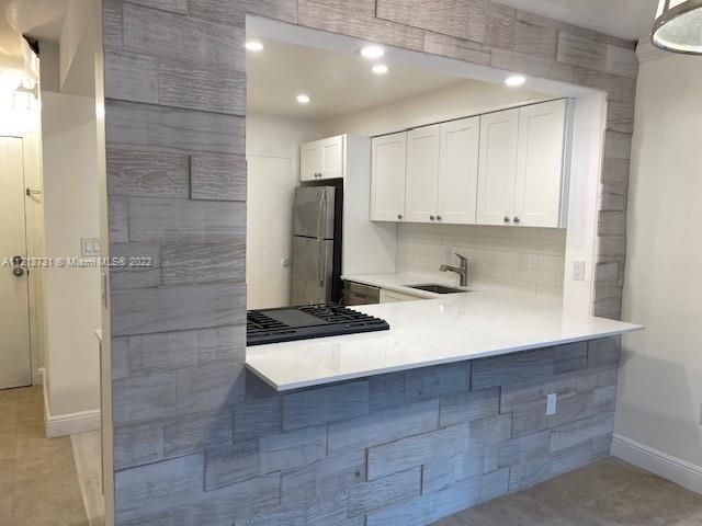 Recently Sold: $357,000 (2 beds, 2 baths, 1056 Square Feet)