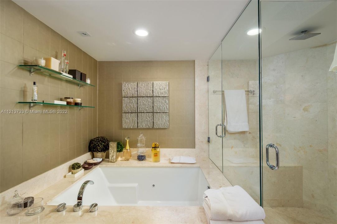 Недавно арендовано: $15,900 (3 спален, 3 ванн, 3395 Квадратных фут)
