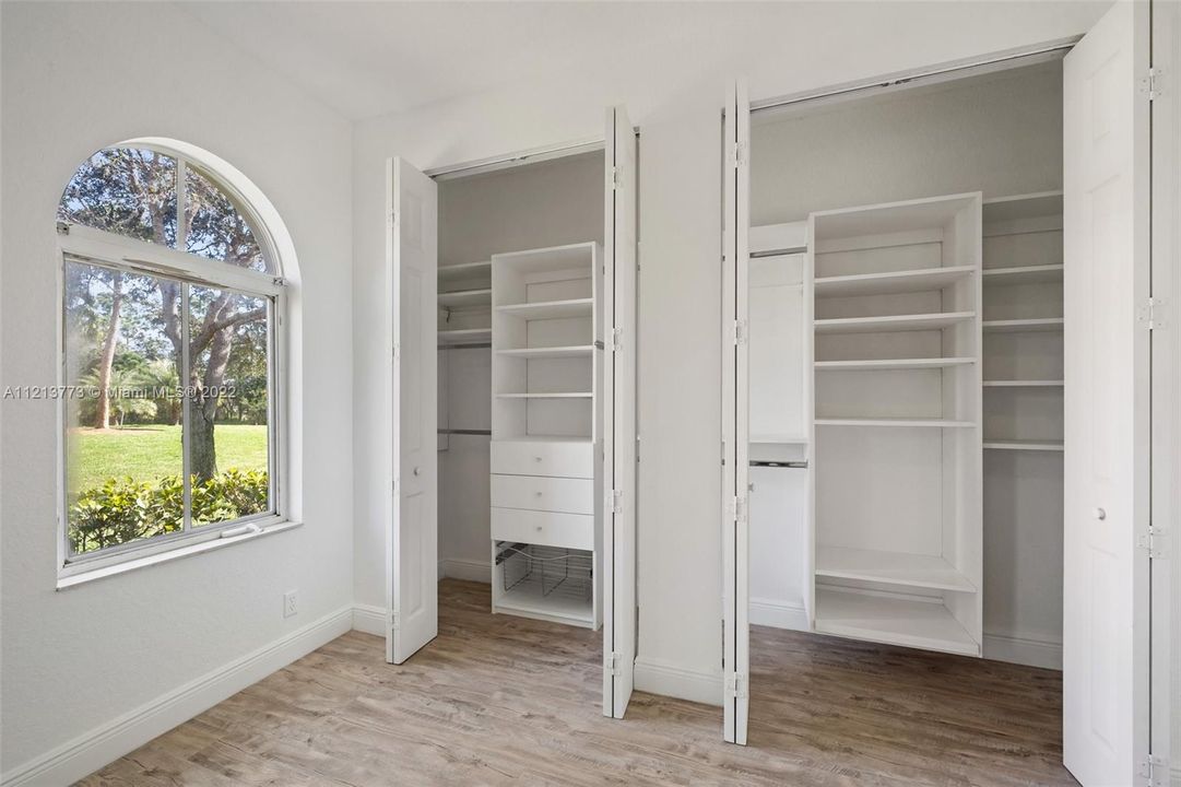 Recently Rented: $7,500 (4 beds, 4 baths, 3722 Square Feet)