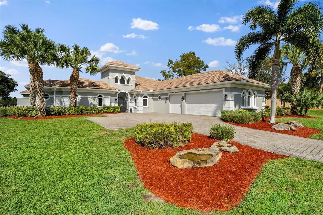 Recently Rented: $7,500 (4 beds, 4 baths, 3722 Square Feet)