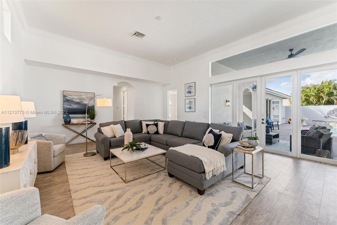 Recently Rented: $7,500 (4 beds, 4 baths, 3722 Square Feet)