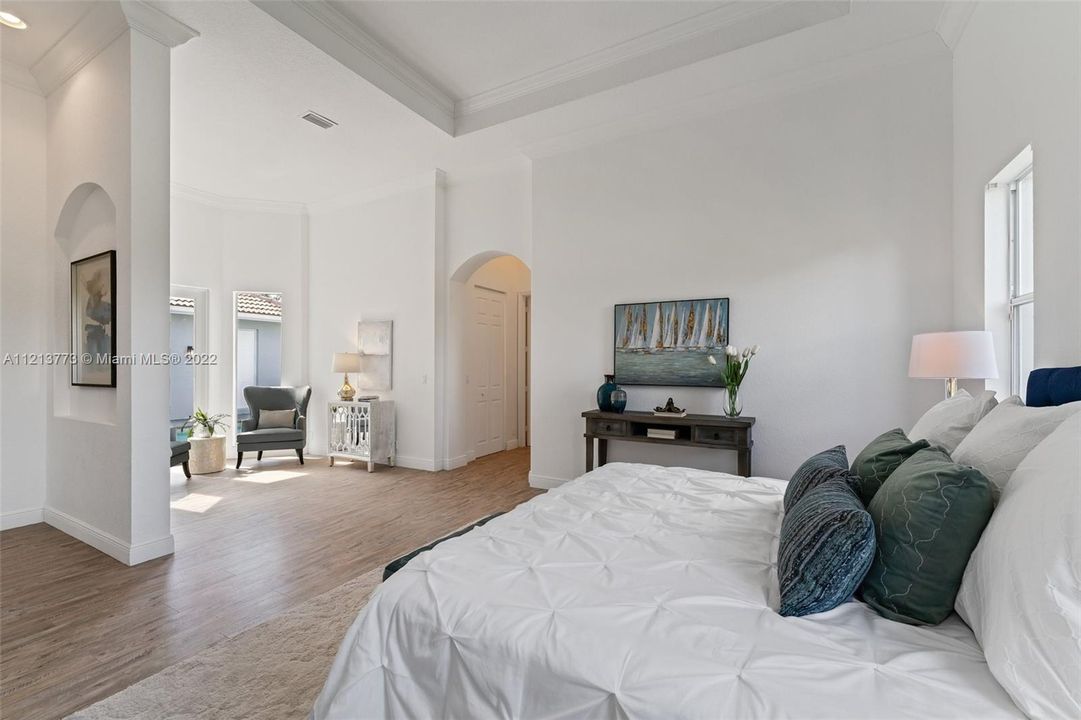 Recently Rented: $7,500 (4 beds, 4 baths, 3722 Square Feet)