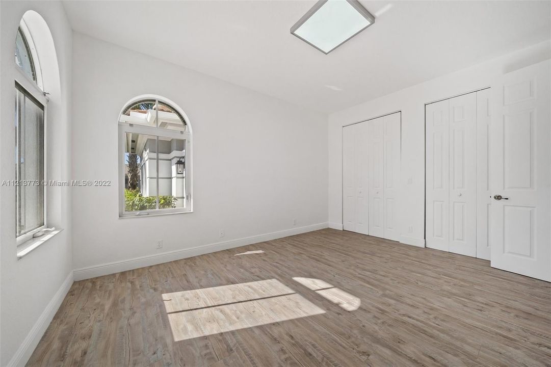 Recently Rented: $7,500 (4 beds, 4 baths, 3722 Square Feet)