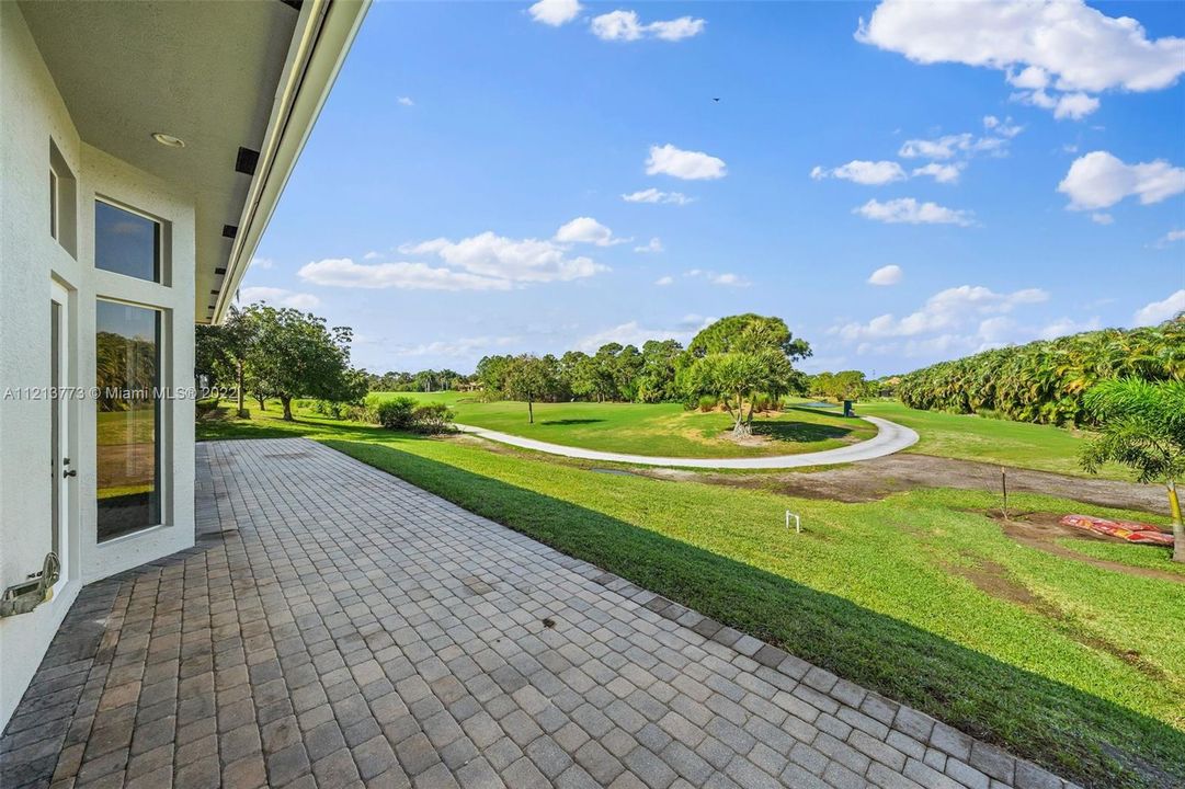 Recently Rented: $7,500 (4 beds, 4 baths, 3722 Square Feet)