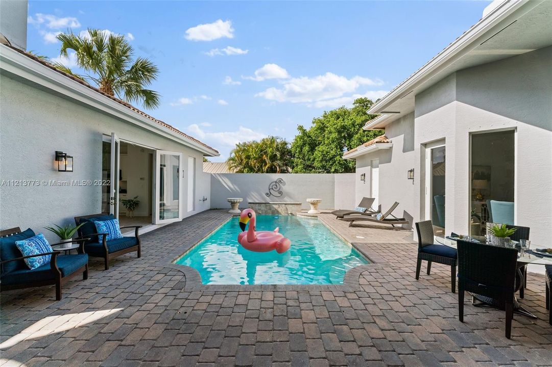 Recently Rented: $7,500 (4 beds, 4 baths, 3722 Square Feet)