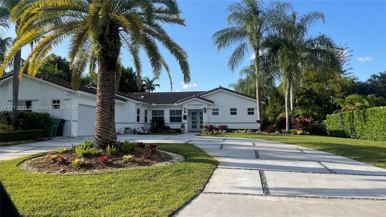 Recently Sold: $1,150,000 (4 beds, 3 baths, 2206 Square Feet)