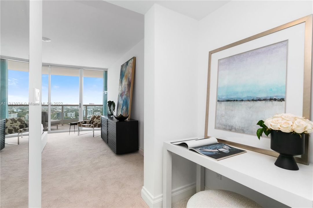 Recently Sold: $1,585,000 (2 beds, 2 baths, 2070 Square Feet)