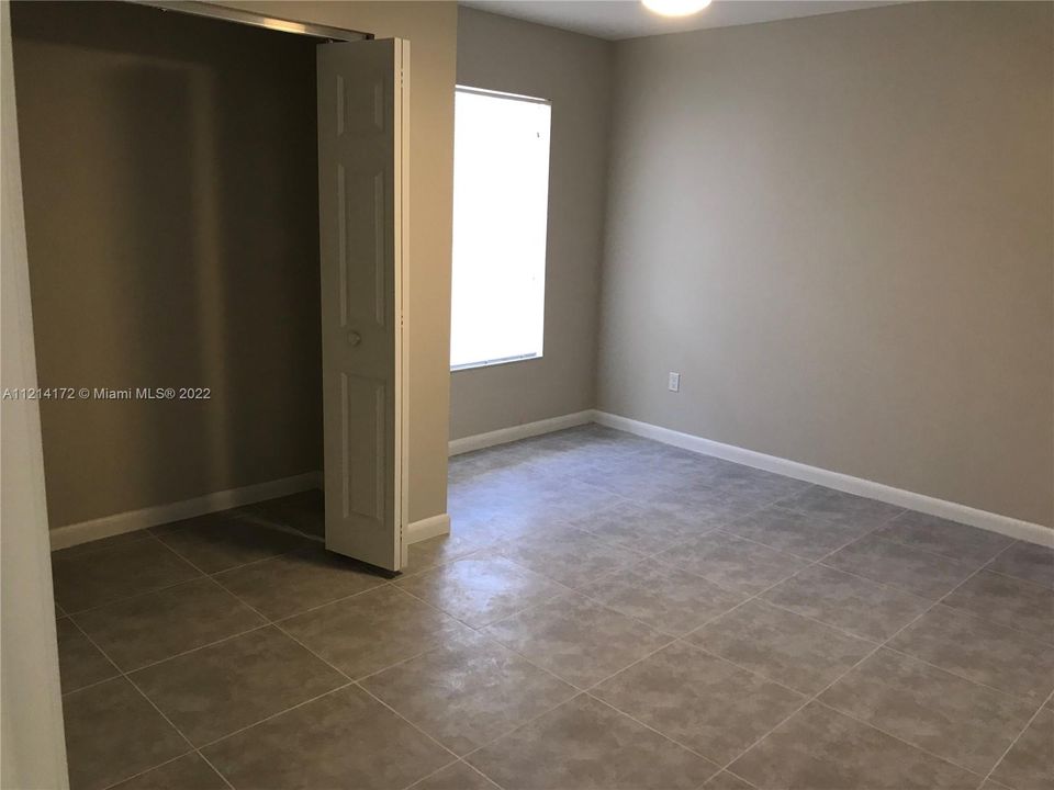 Recently Rented: $1,800 (2 beds, 2 baths, 3371 Square Feet)