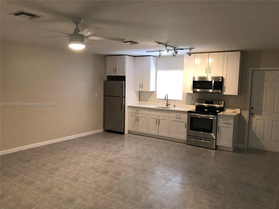 Recently Rented: $1,800 (2 beds, 2 baths, 3371 Square Feet)