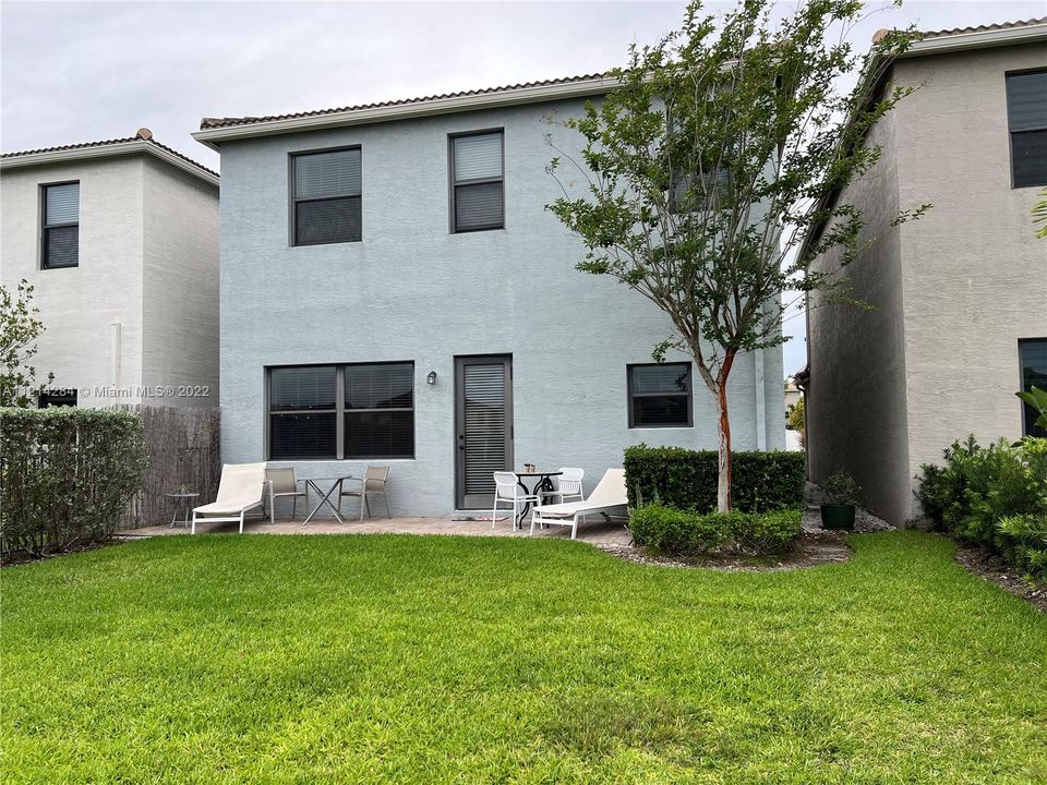 Recently Sold: $799,000 (4 beds, 2 baths, 2318 Square Feet)