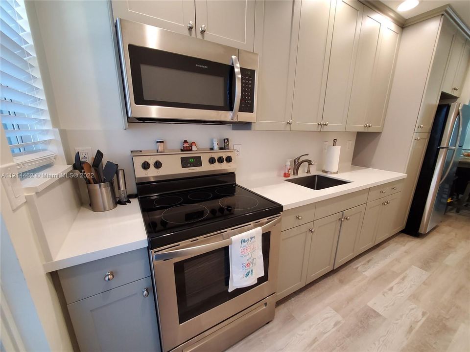 Recently Sold: $259,999 (1 beds, 1 baths, 542 Square Feet)