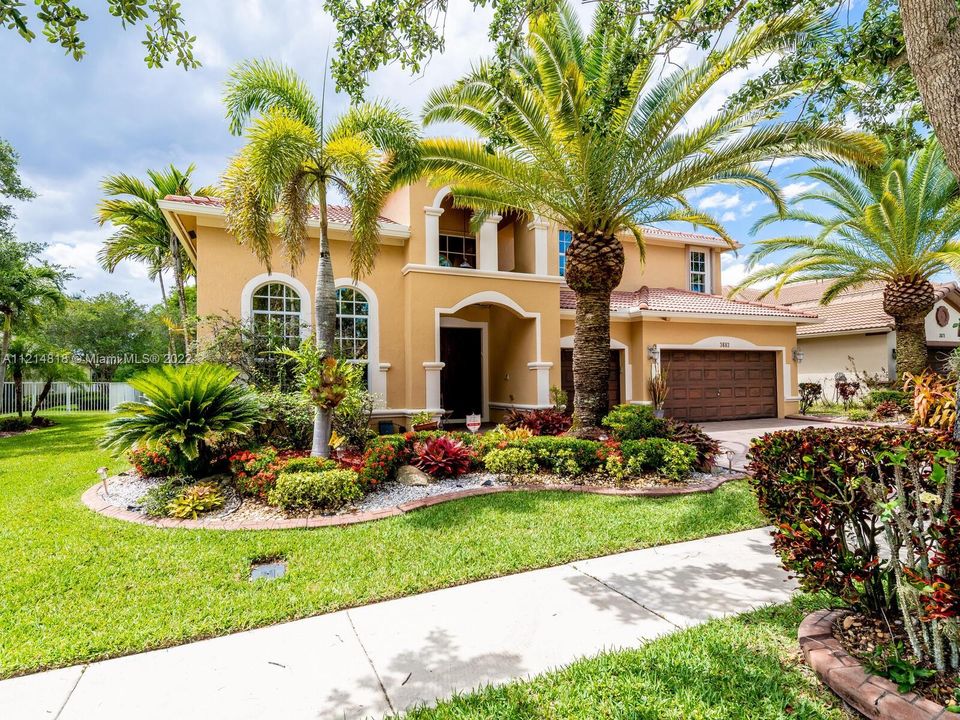 Recently Sold: $1,390,000 (5 beds, 5 baths, 0 Square Feet)