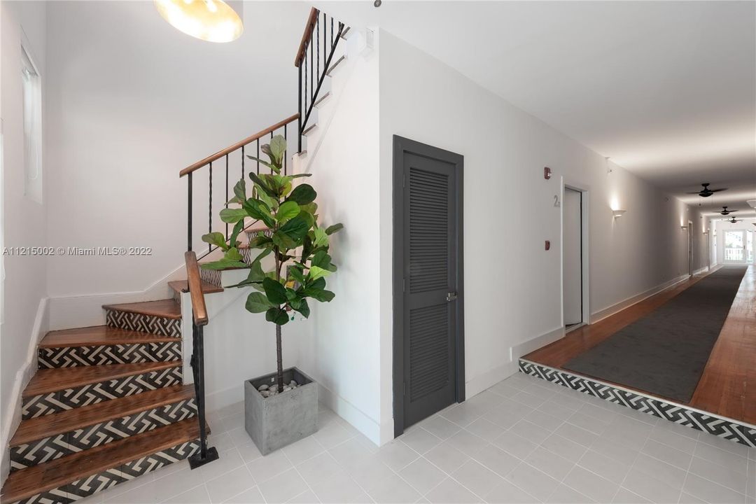 Recently Rented: $2,300 (1 beds, 1 baths, 375 Square Feet)