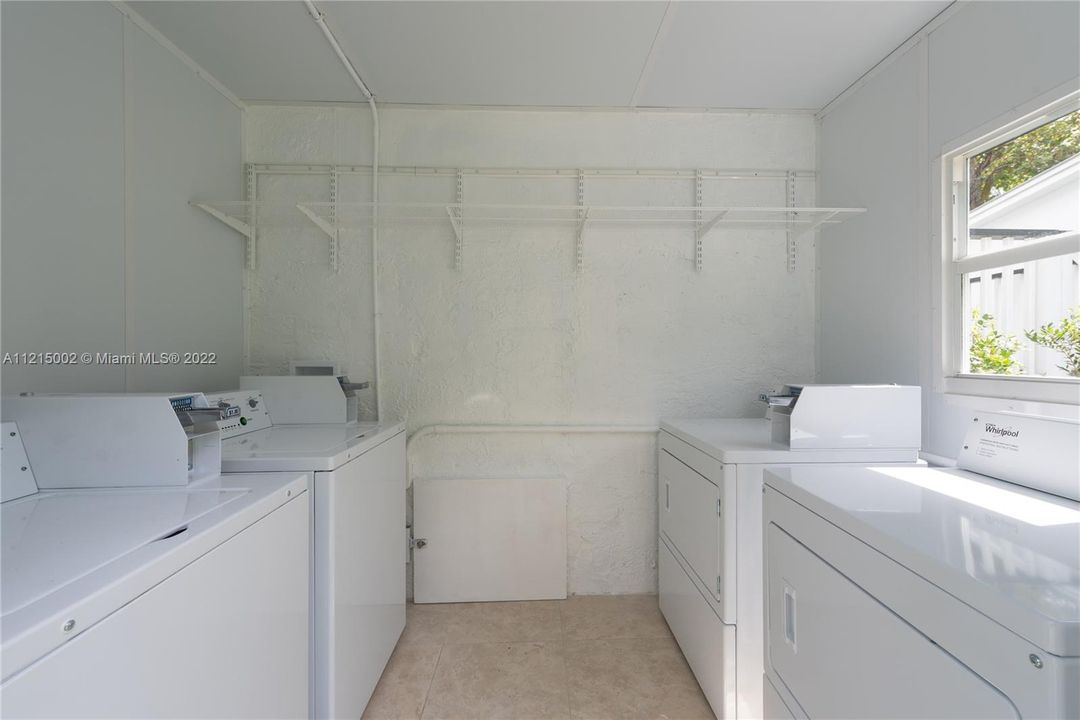 Recently Rented: $2,300 (1 beds, 1 baths, 375 Square Feet)