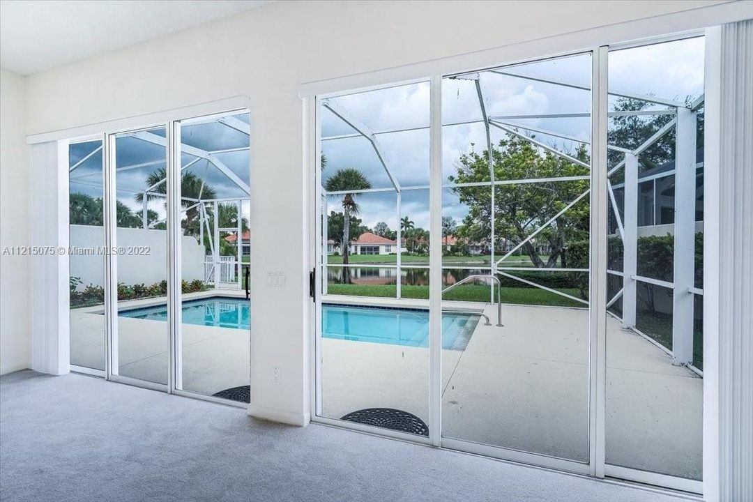 Recently Sold: $849,000 (3 beds, 2 baths, 2024 Square Feet)