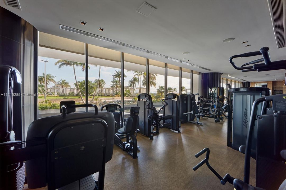 Apogee Fitness Center - Most Exclusive Tower in South of Fifth