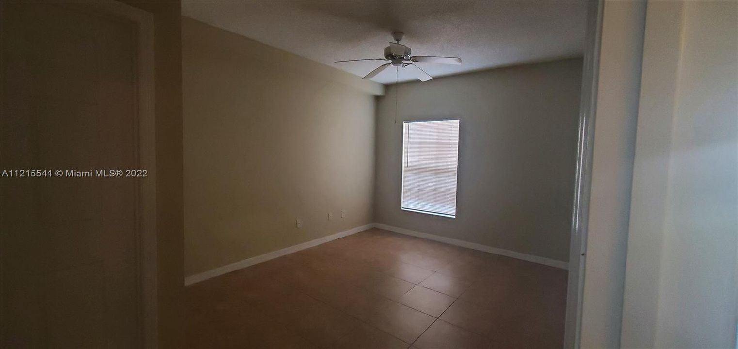 最近租的: $1,800 (2 贝兹, 2 浴室, 1051 平方英尺)