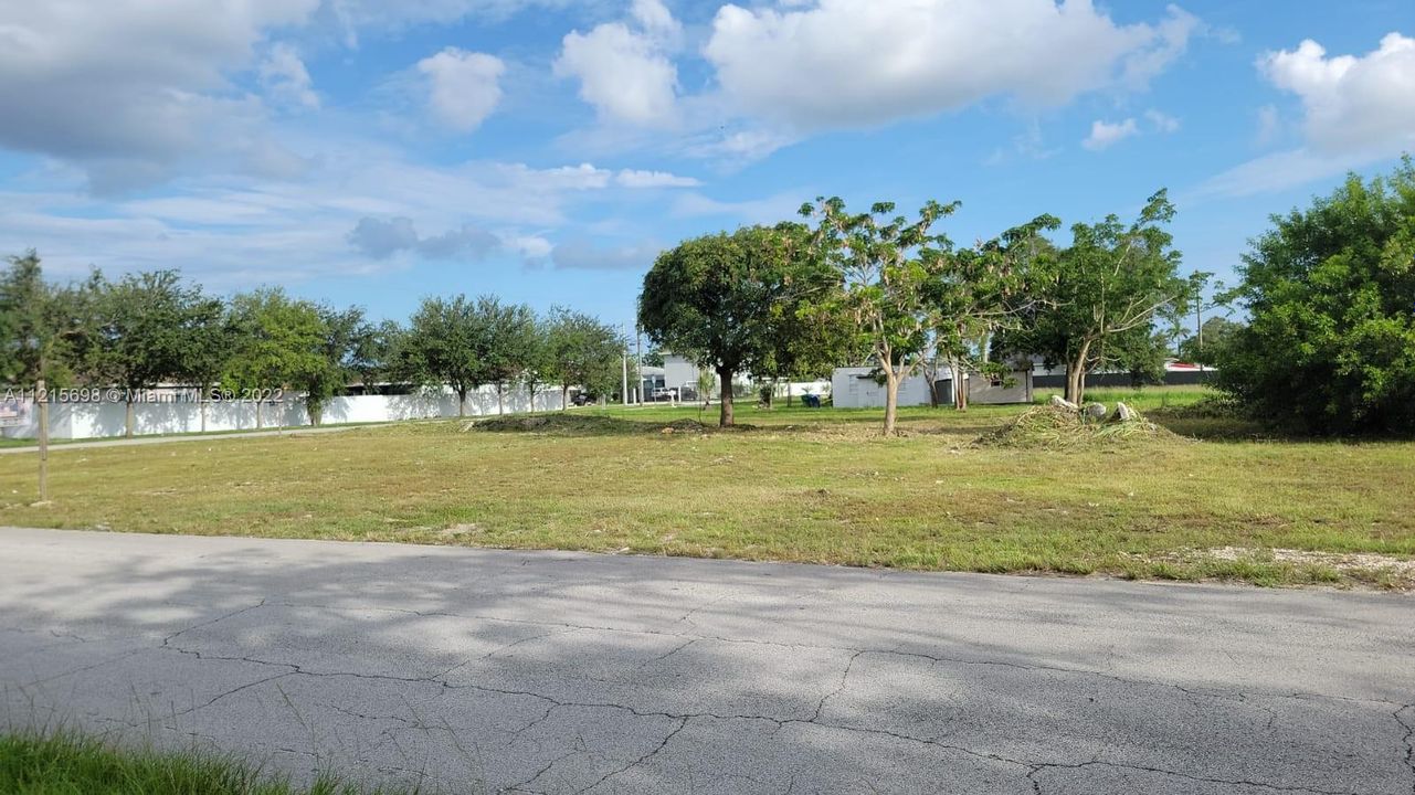 En Venta: $150,000 (0.12 acres)